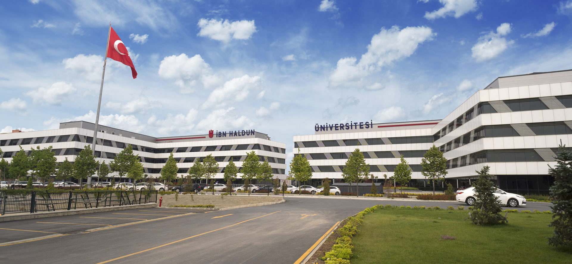 İbni Haldun Üniversitesi