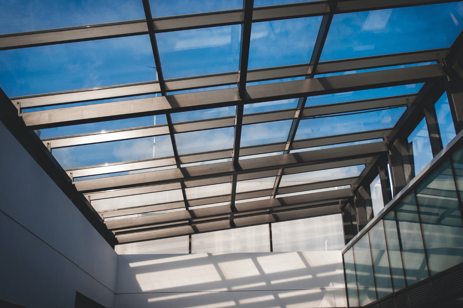 Skylight Sistemleri: Modern Mimariye Doğal Işık Dokunuşu